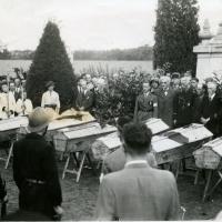 Inhumation de combattants tués à Neaux le 18 Aout 1944