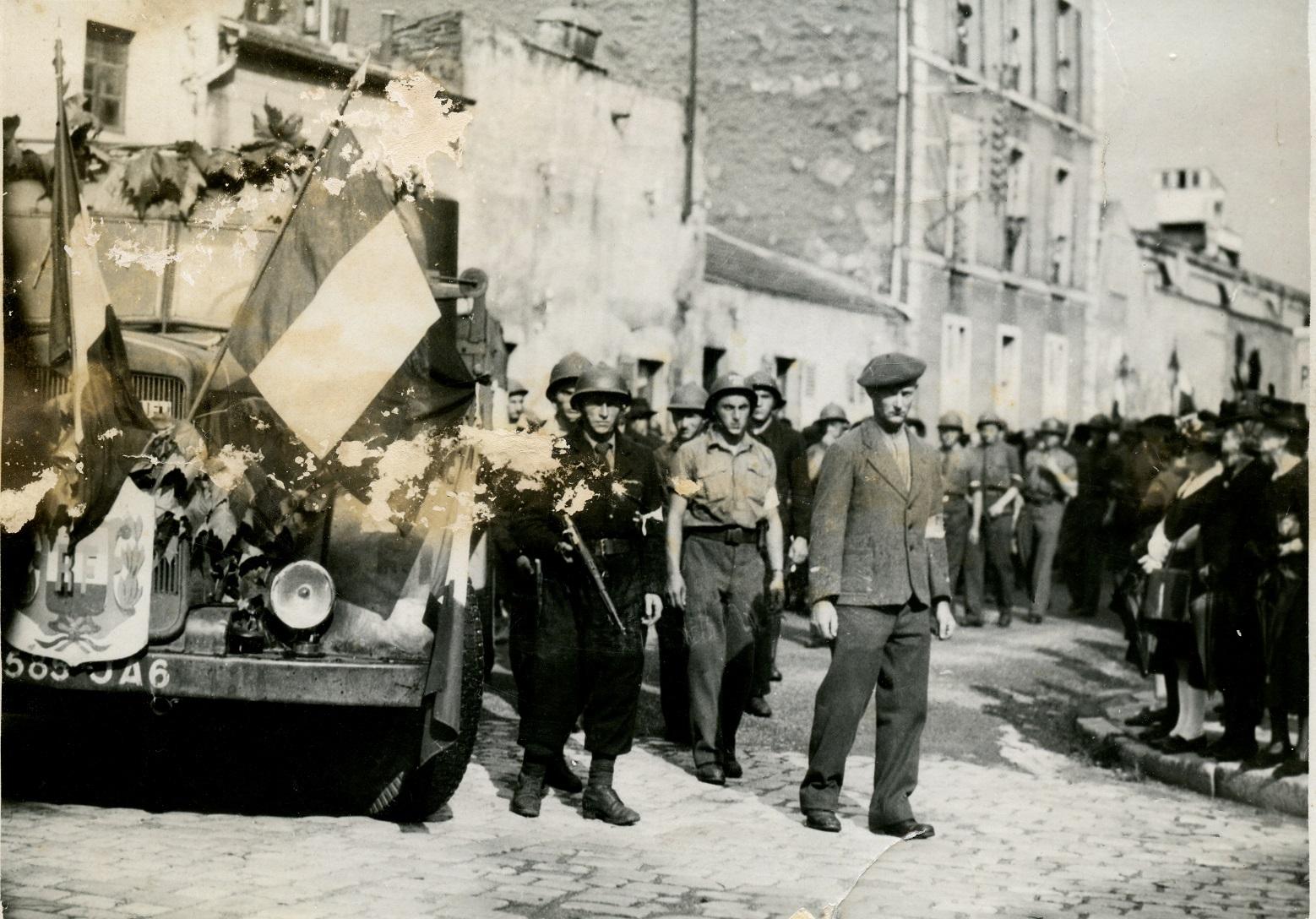 Inhumation de combattants tués à Neaux le 18 Aout 1944