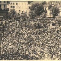 Place de l'hotel de ville de Roanne le 22 Aout 1944